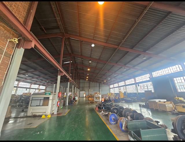 6,687M² WAREHOUSE FOR SALE IN BOKSBURG EAST